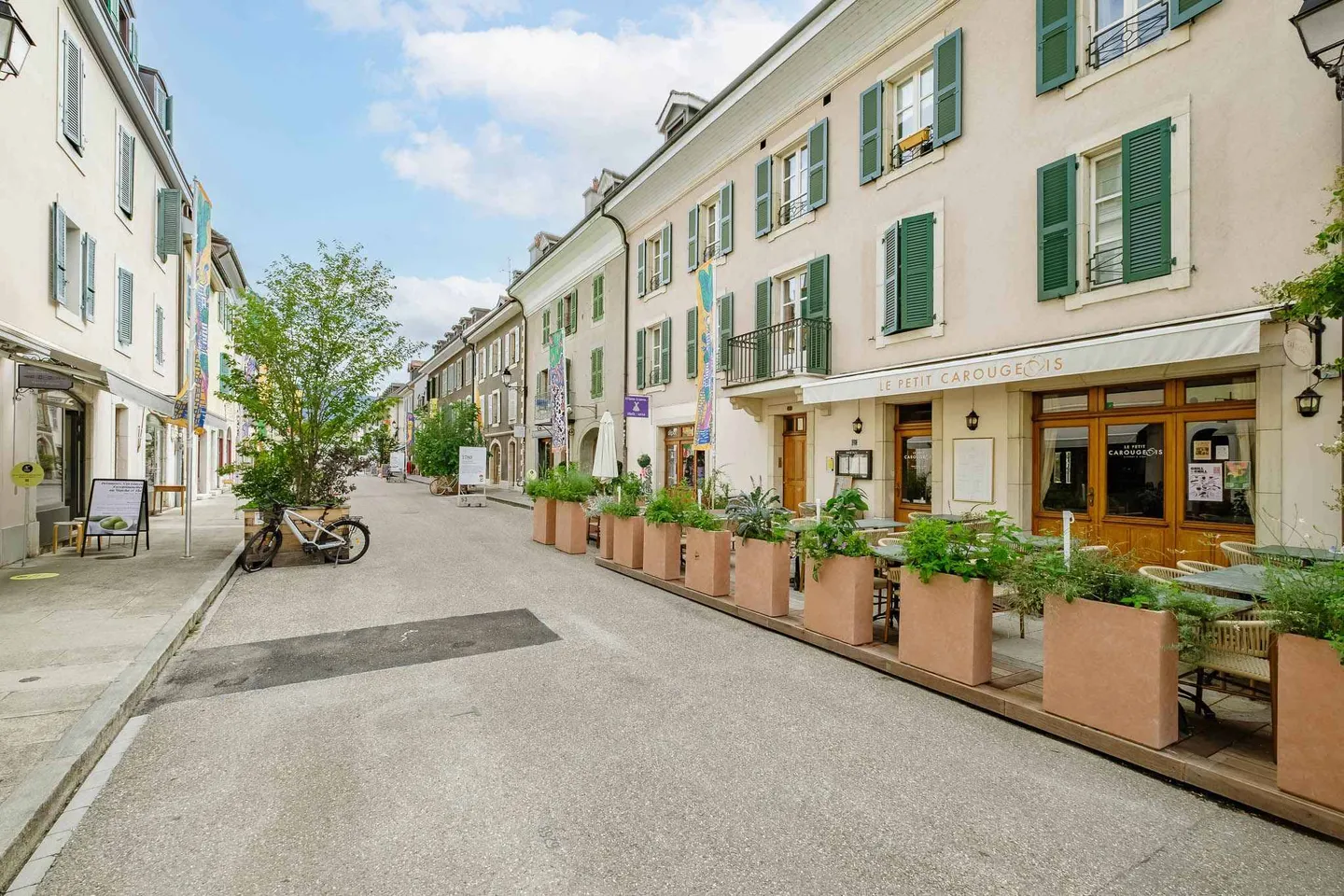 Charming Apartment in Carouge - Photo 12 of 12