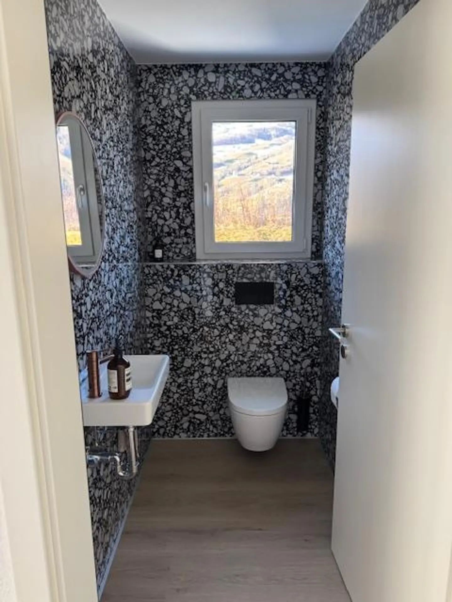 5.5 Room Single Family House - Photo 7 of 11