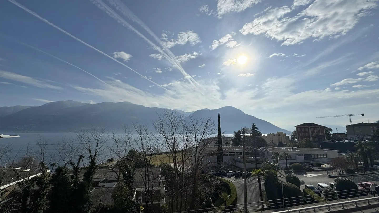 Appartamento generoso a Brissago - Foto 1 di 10