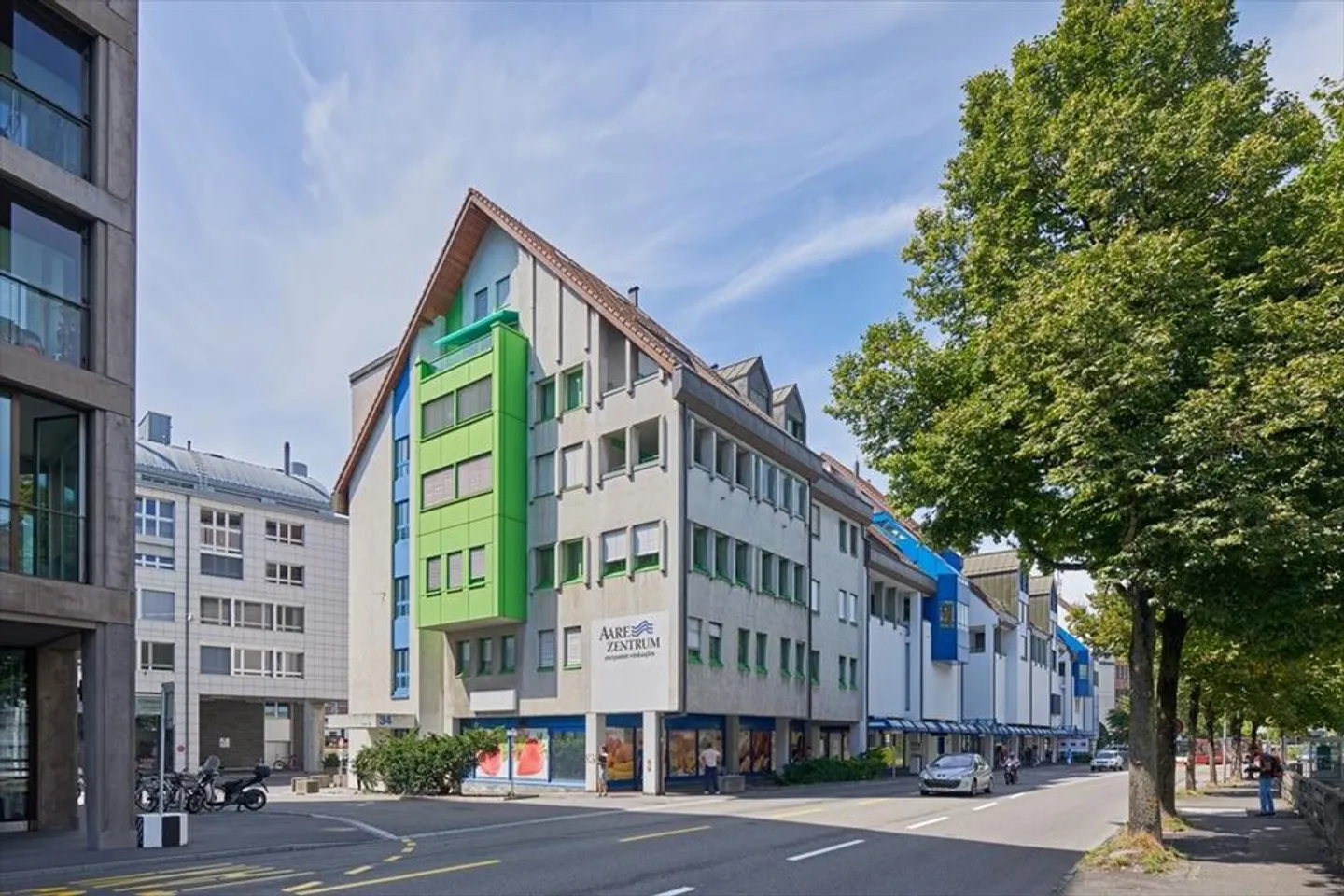 Place de stationnement pour moto dans le Aarezentrum - Photo 2 sur 2