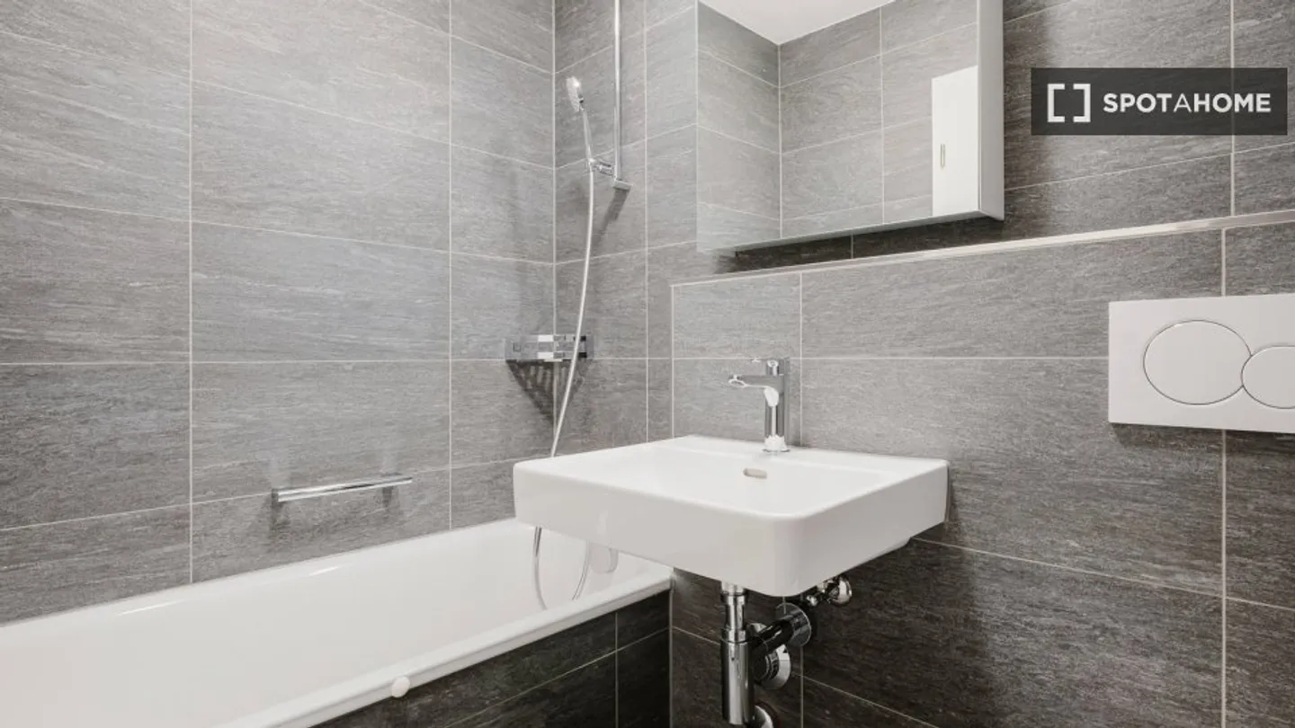 Appartamento in affitto - Foto 13 di 18