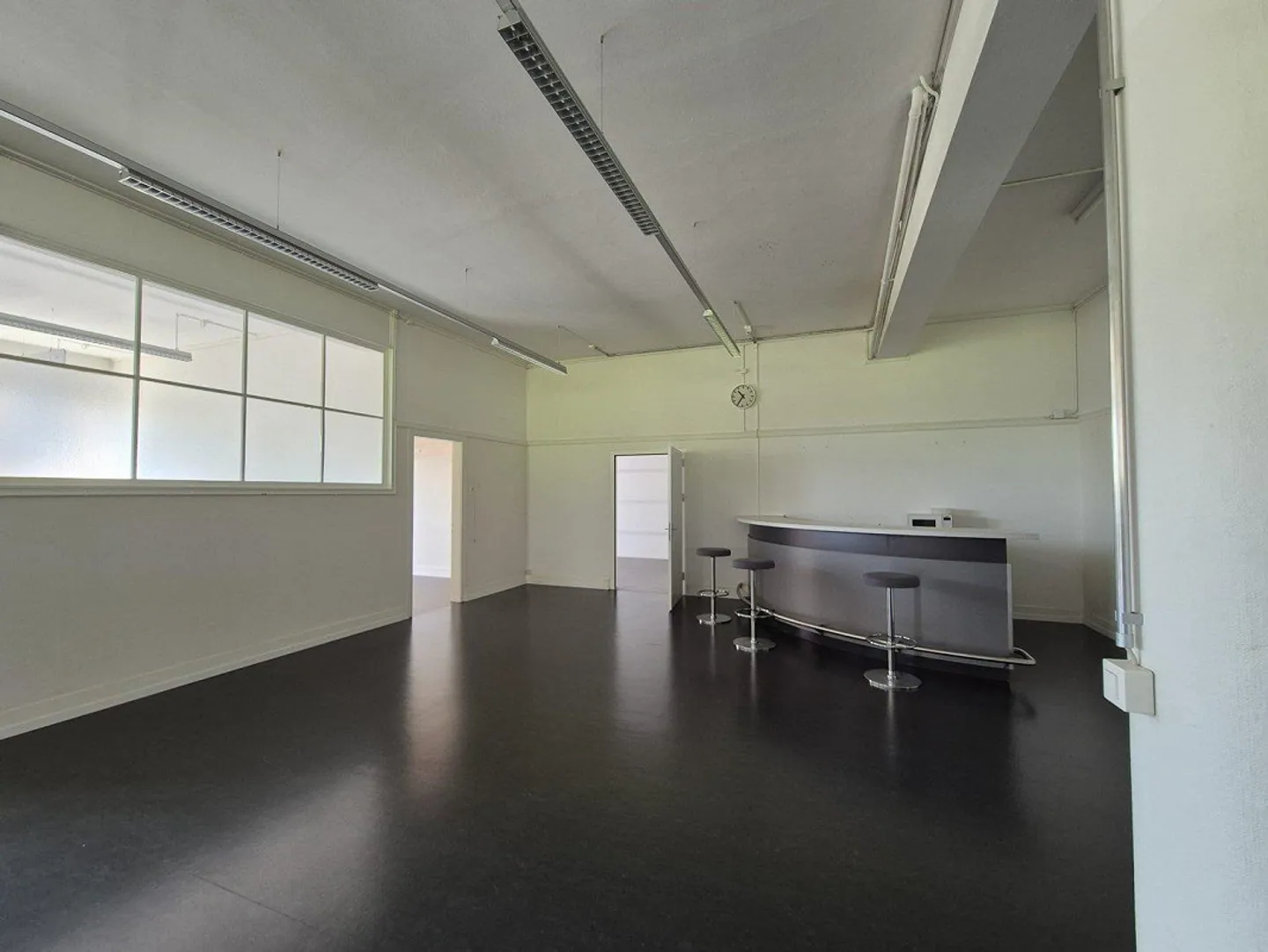 Your new commercial premises centrally located at Biglen train station - Photo 8 of 11