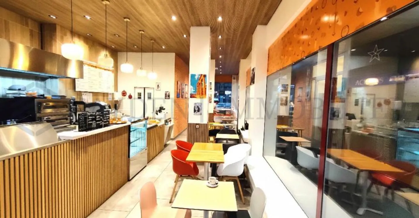 Restaurant Rénové Neuf - Photo 2 sur 3