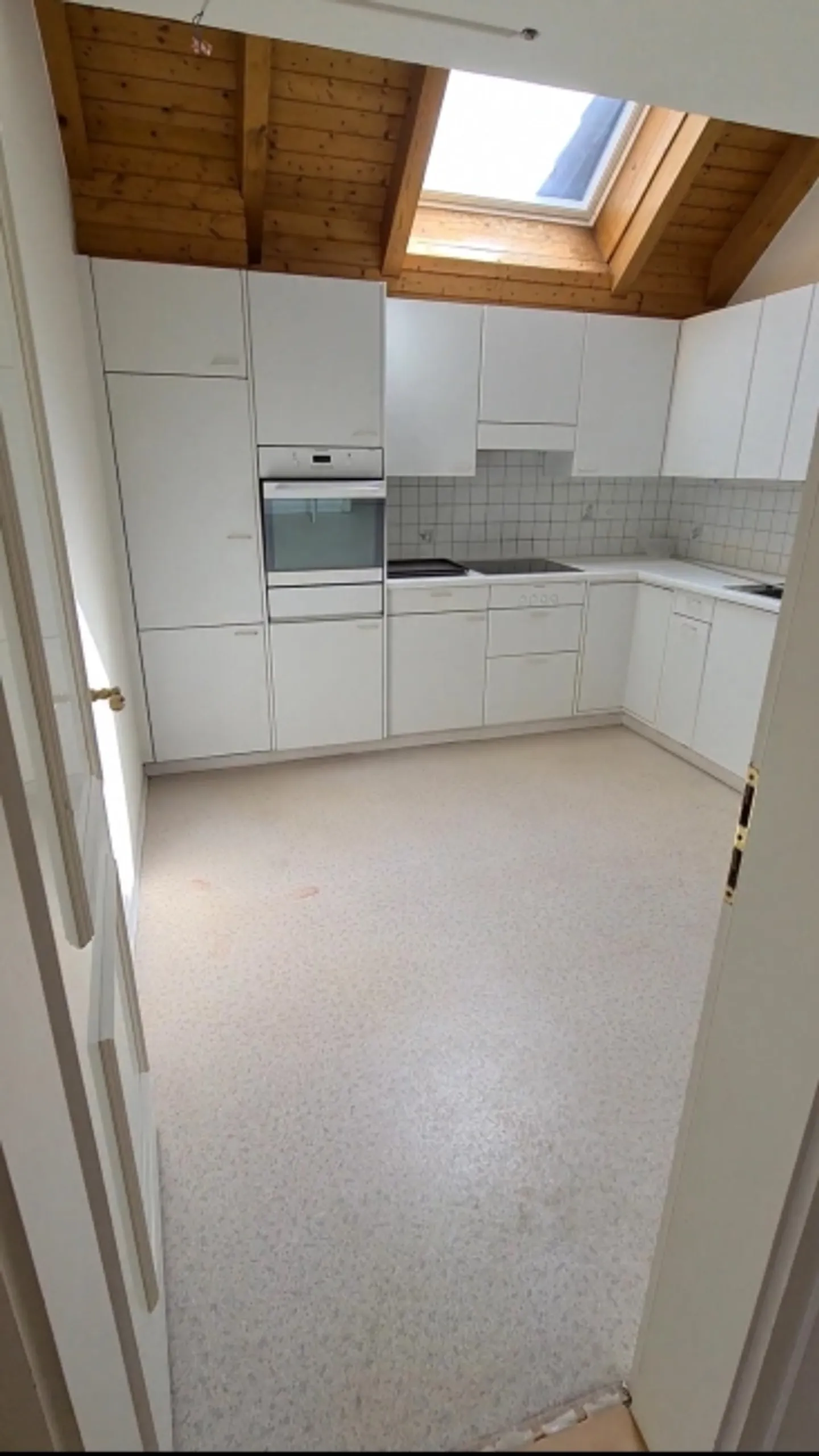 Appartamento duplex spazioso cerca nuovi inquilini! - Foto 3 di 3