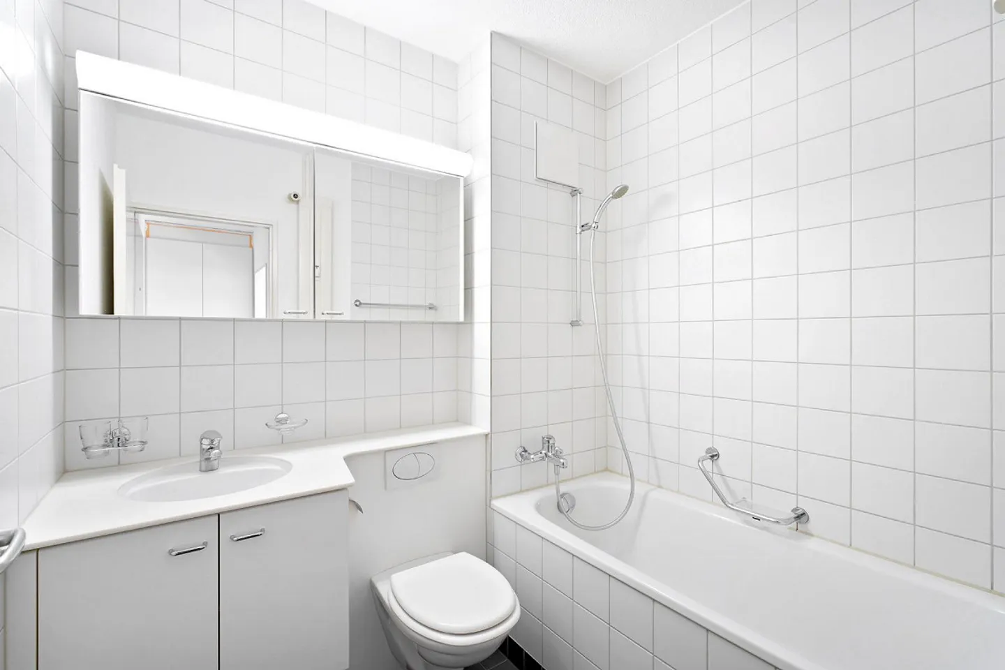 Living in the heart of the Gundeli district! - Photo 5 of 6