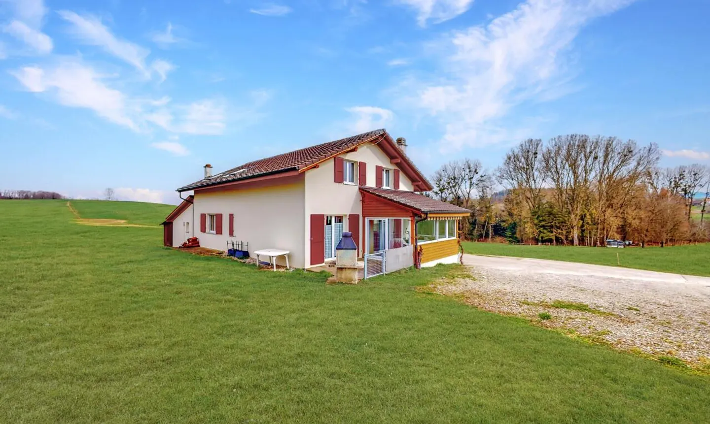 Belle villa individuelle avec jardin à la campagne - Photo 1 sur 13
