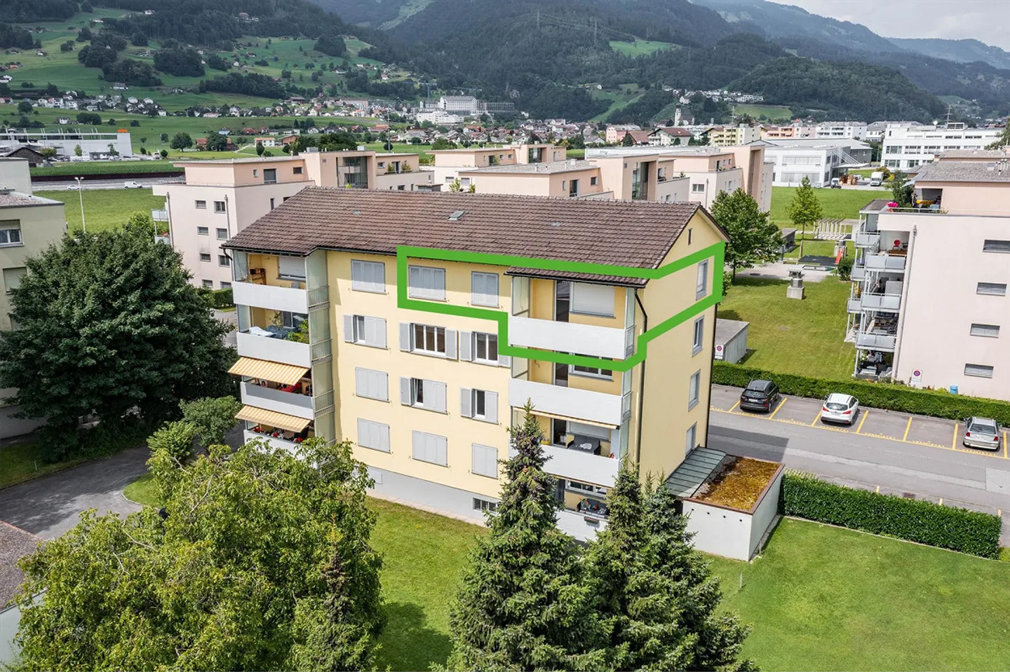 Appartamento 4.5 stanze completamente ristrutturato nel centro di Sargans - Foto 1 di 12