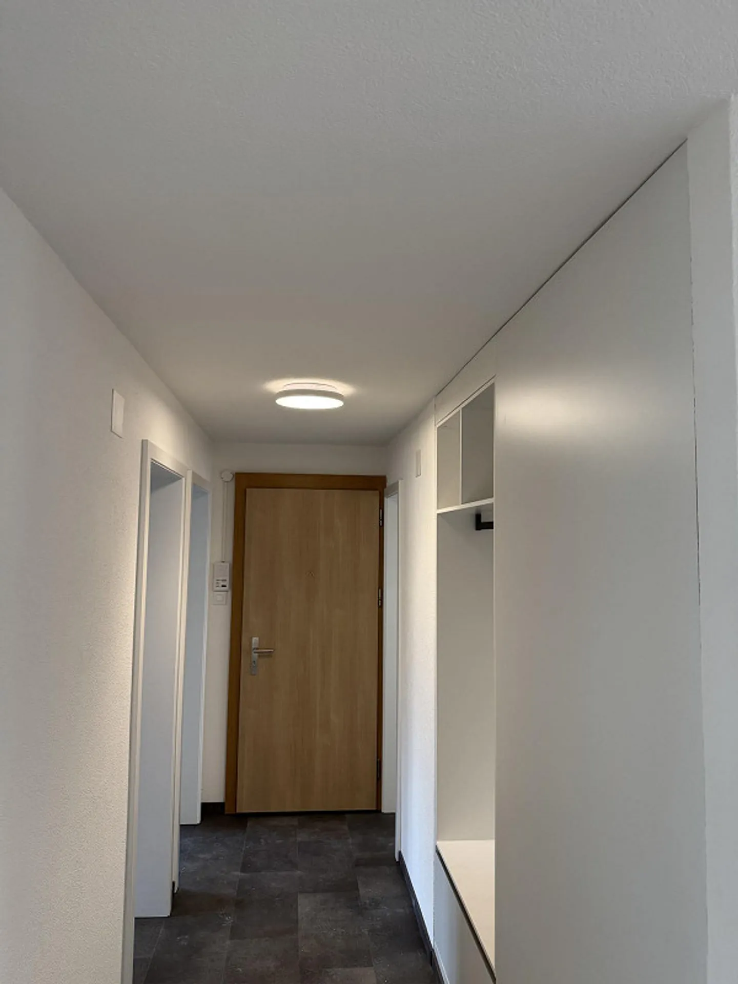 Appartamento 4.5 stanze completamente ristrutturato nel centro di Sargans - Foto 4 di 12