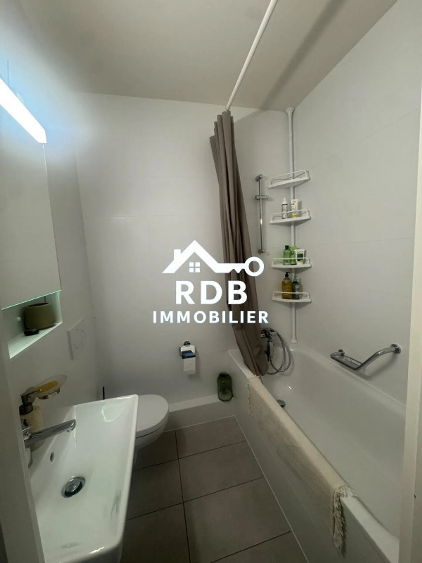 3-room apartment on the 5th floor located in Onex 1213 - Photo 6 of 7