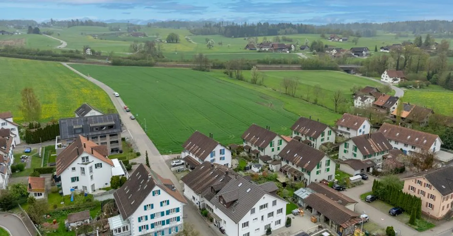 Familienfreundliches Haus mit Garten - Foto 7 von 8
