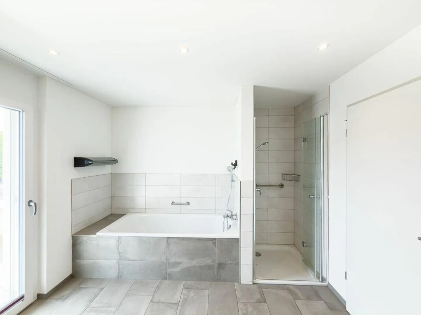 Modernes Penthouse mit grosser Terrasse - Foto 5 von 13