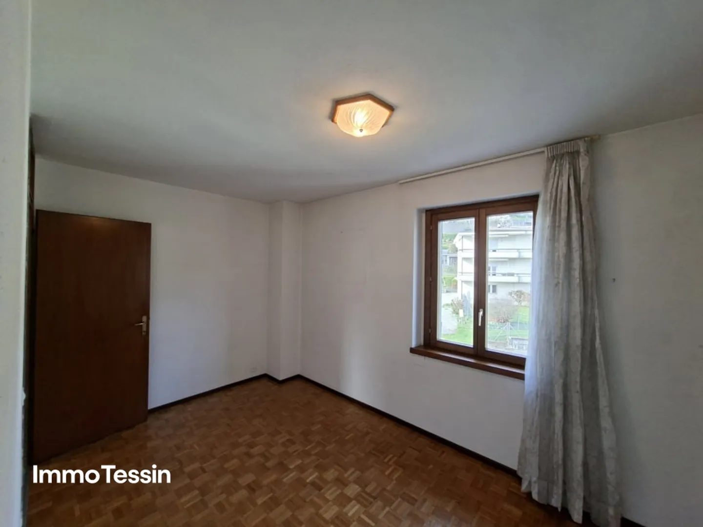 Geräumige Attikawohnung mit Garten - Foto 12 von 13