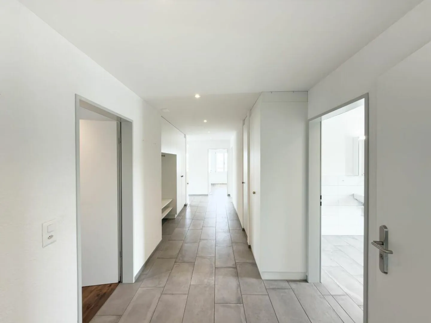 Modernes Penthouse mit grosser Terrasse - Foto 11 von 13