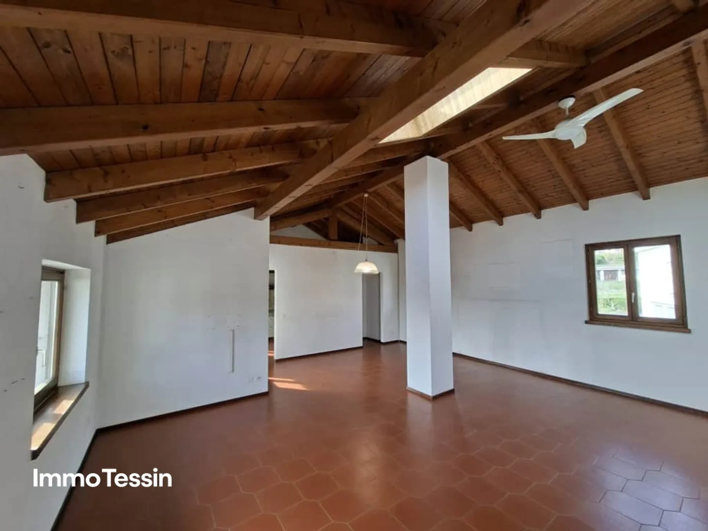 Geräumige Attikawohnung mit Garten - Foto 8 von 13