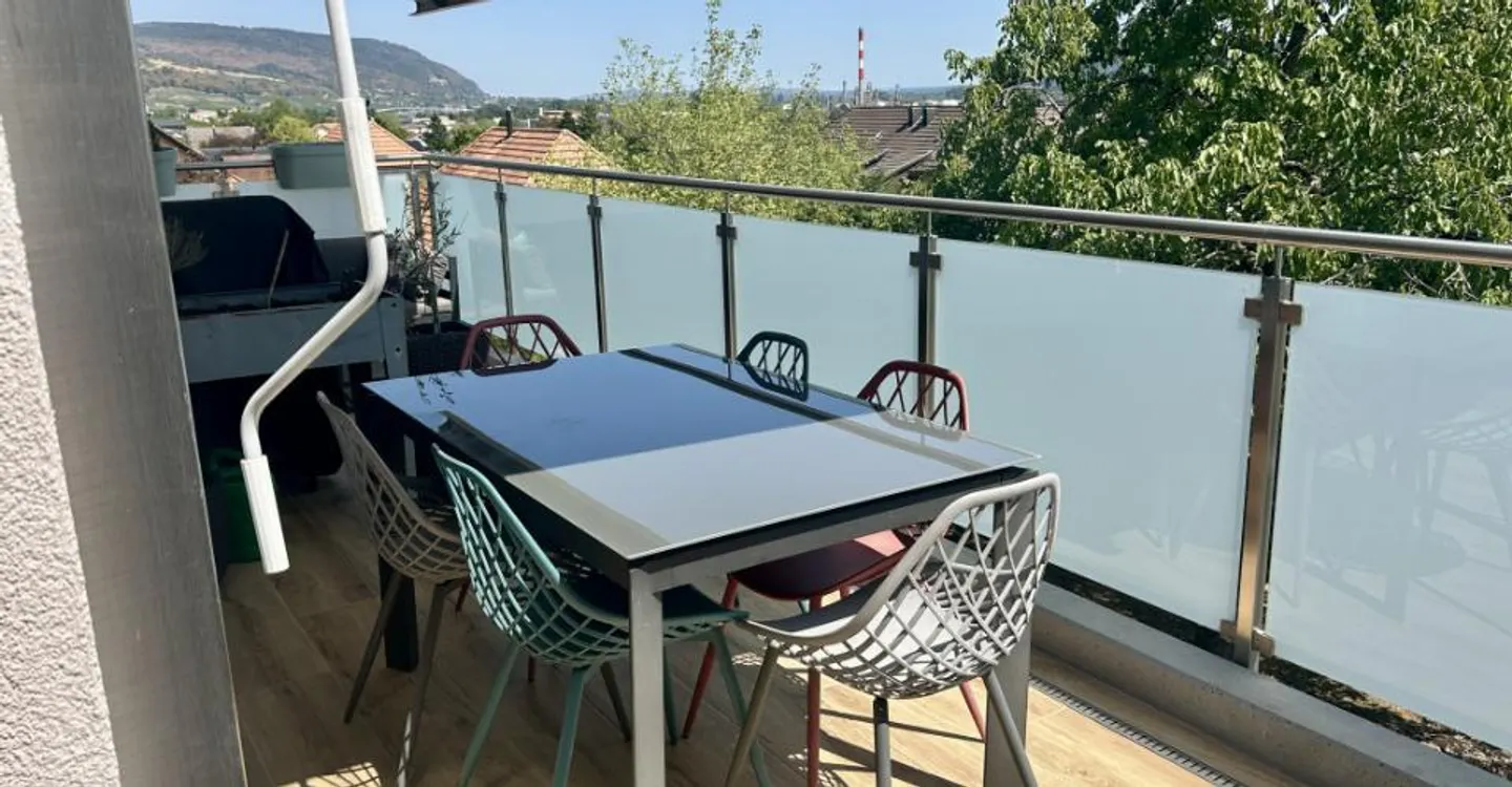 Lumineux, verdoyant et tranquille - Avec balcon - Foto 8 di 8