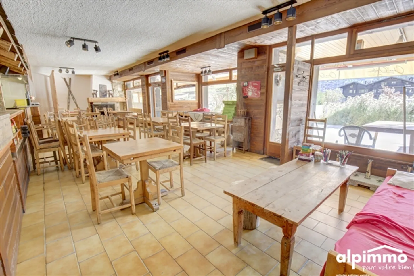 À vendre ! Restaurant à Siviez, au cœur des 4 Vallées ! - Photo 4 sur 13