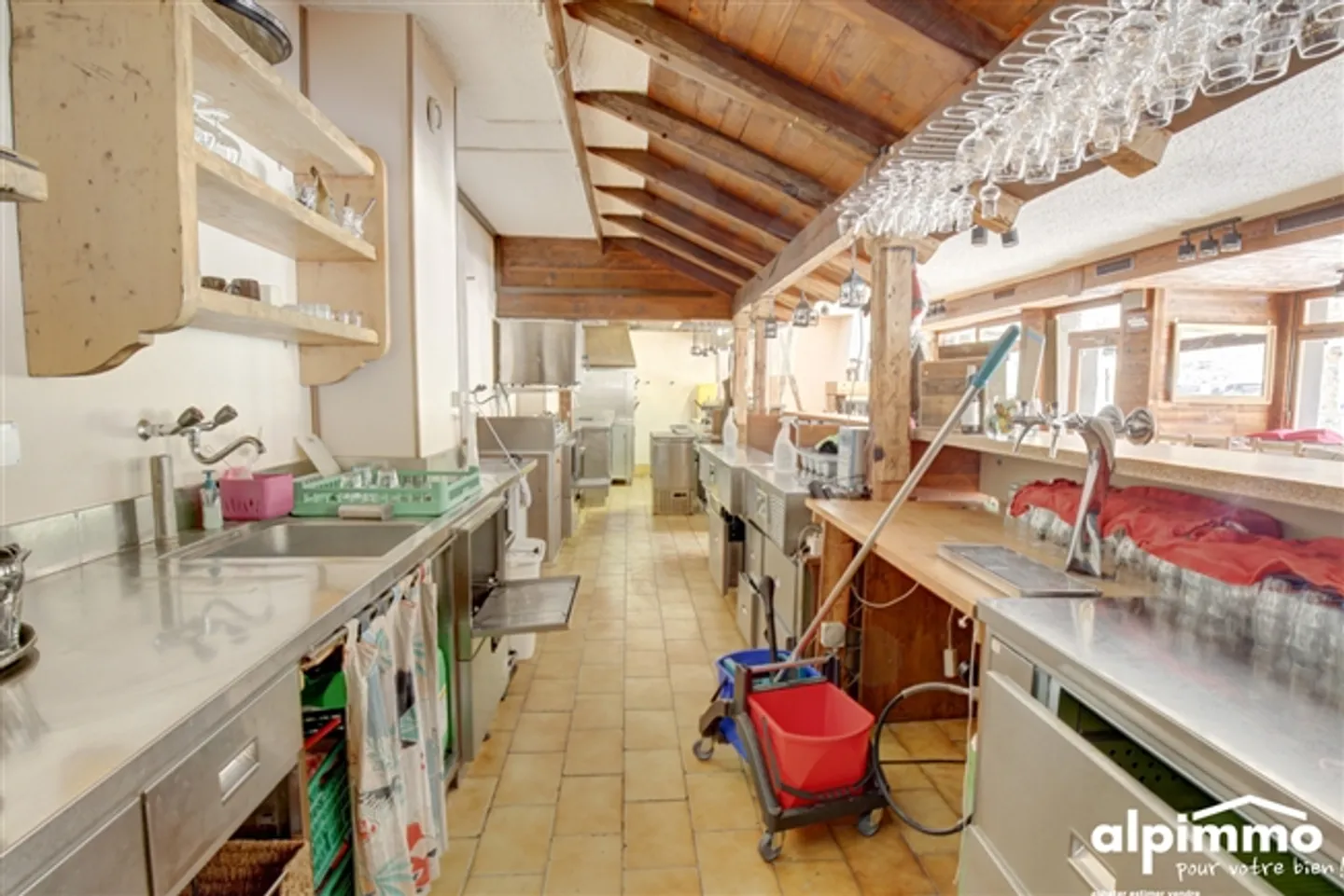 À vendre ! Restaurant à Siviez, au cœur des 4 Vallées ! - Photo 6 sur 13