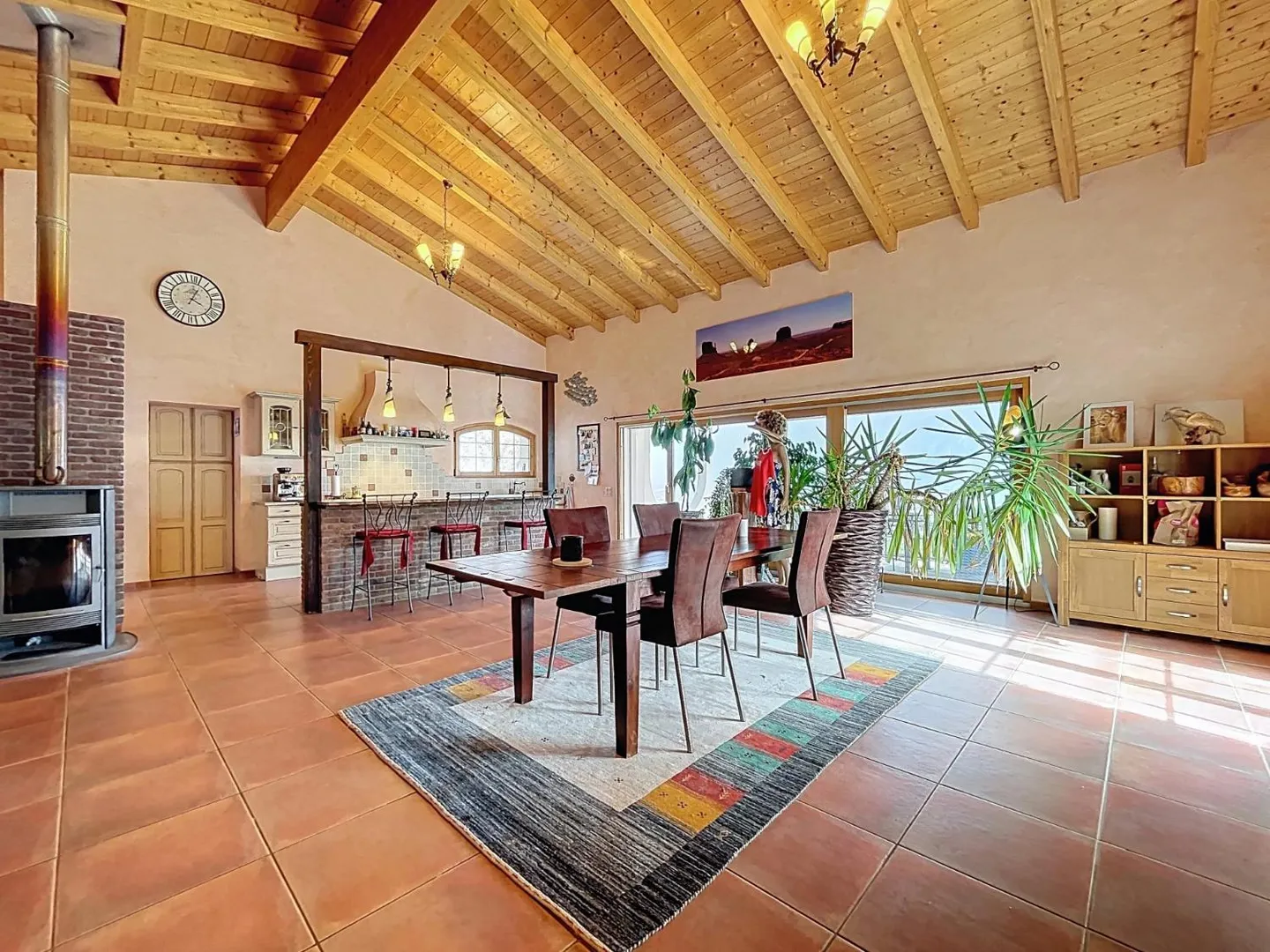 Elegante zeitgenössische Villa - Foto 6 von 13