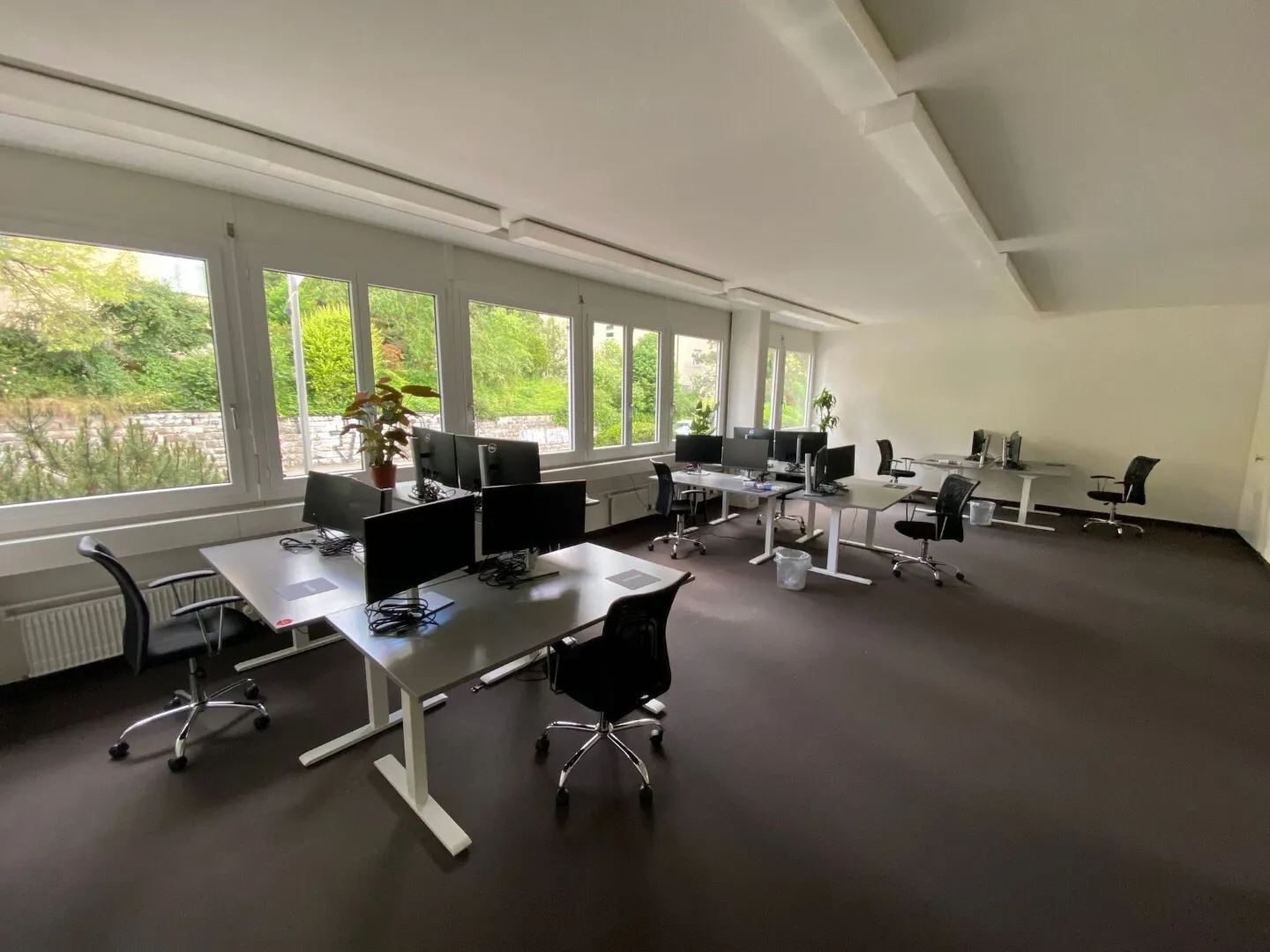 Bureau adapté aux navetteurs : Gare accessible en seulement 5 minutes - Photo 3 sur 3