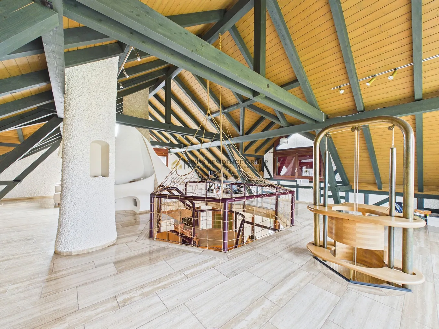 Maison d'architecte exclusive avec panorama et cheminée - Photo 2 sur 21