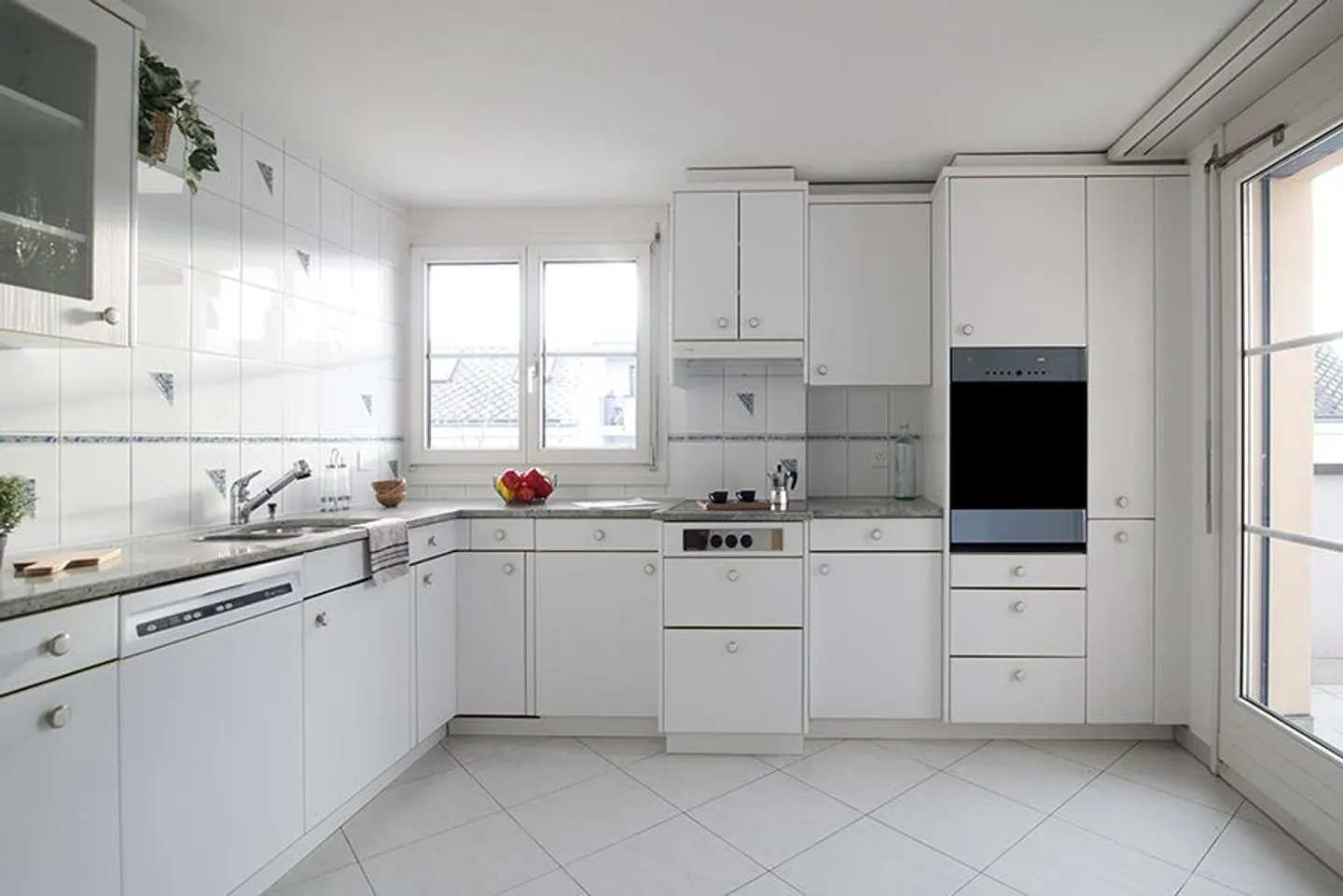 Modernes Apartment in grüner Lage - Foto 2 von 6