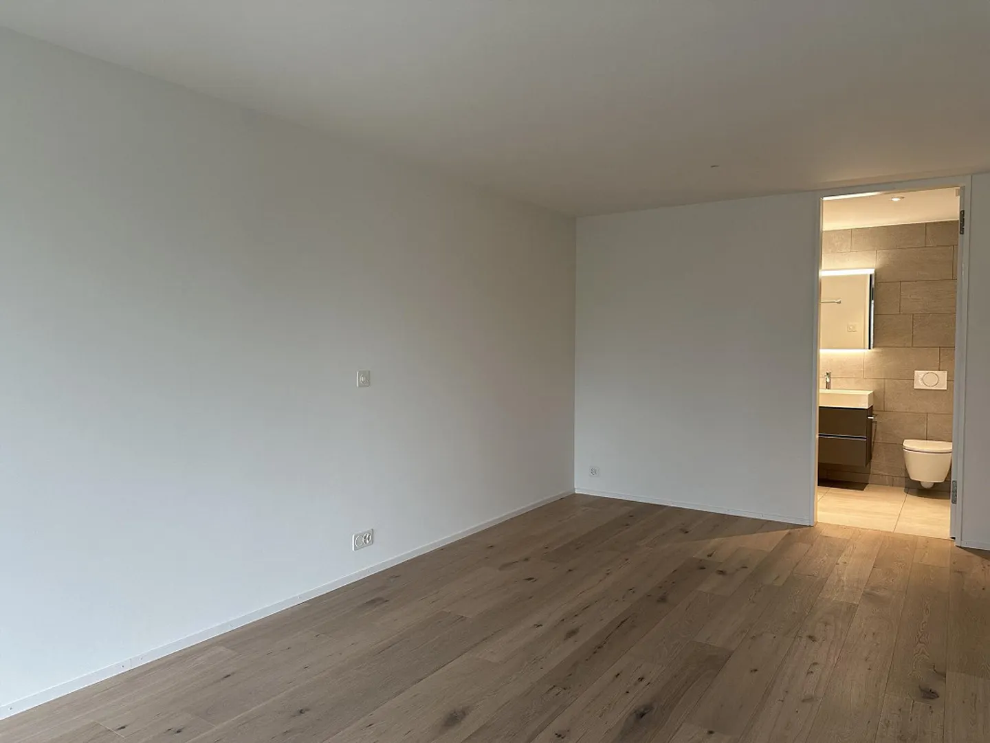 Modern 4.5-room apartment in new building in Interlaken with mountain view - Photo 6 of 15