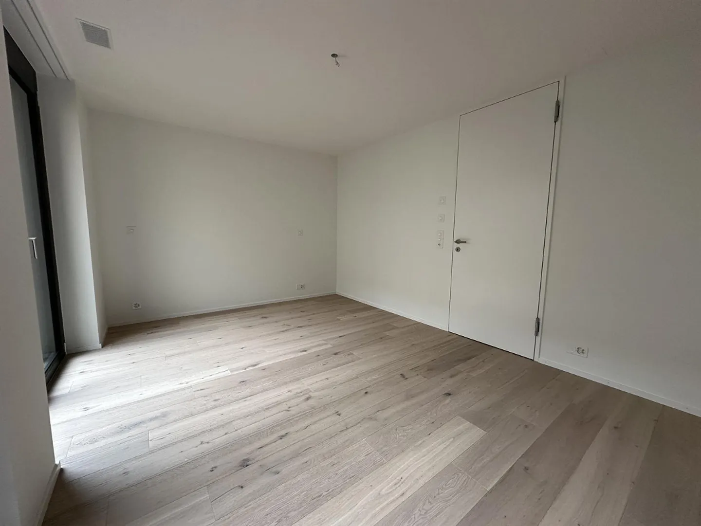 Modern 4.5-room apartment in new building in Interlaken with mountain view - Photo 10 of 15