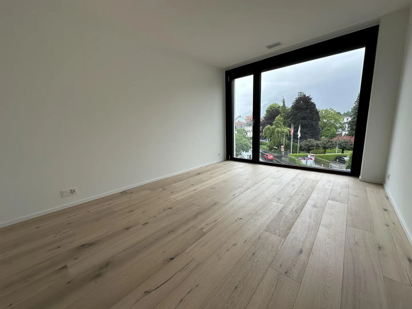 Modern 4.5-room apartment in new building in Interlaken with mountain view - Photo 12 of 15
