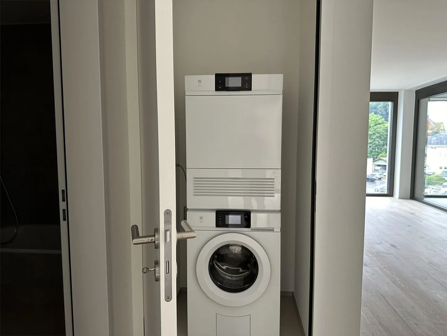 Modern 4.5-room apartment in new building in Interlaken with mountain view - Photo 9 of 15