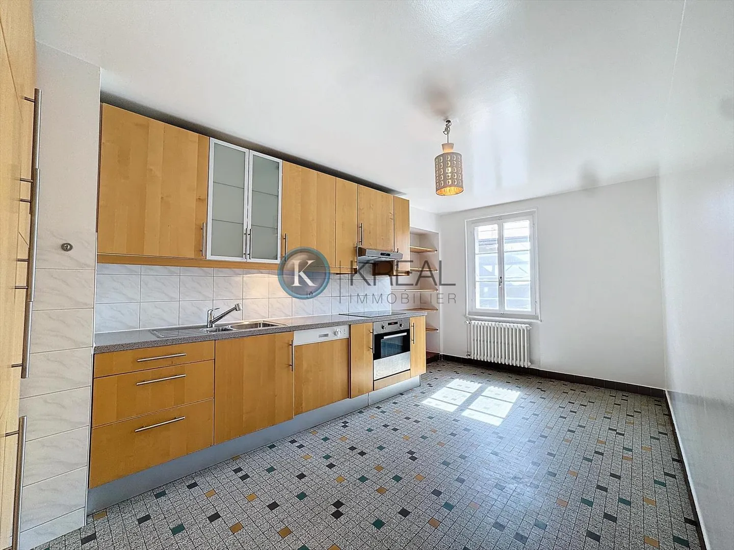 In the heart of the village? Magnificent 5.5-room apartment with 28 m² terrace! - Photo 4 of 9