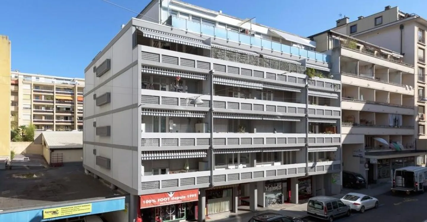 Eaux-Vives: schöne Wohnung mit Balkon - Foto 1 von 11