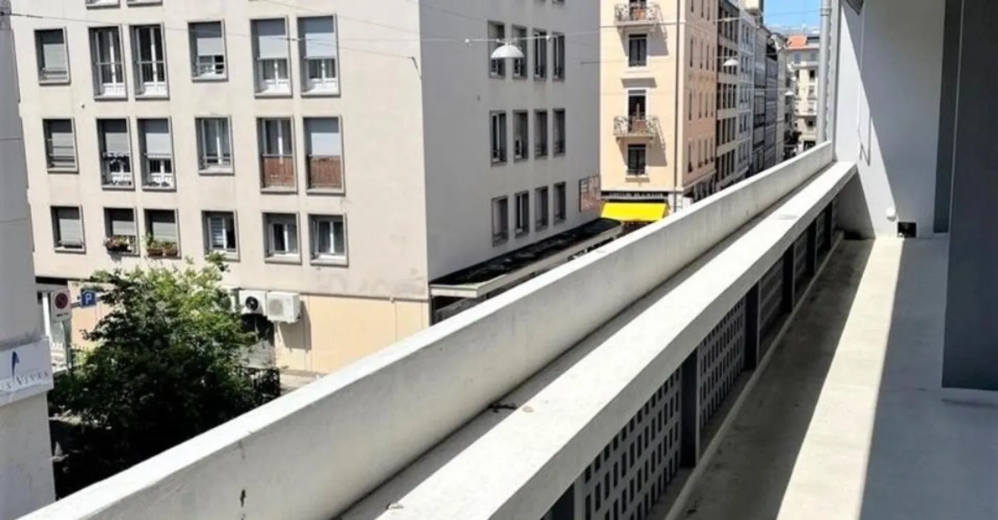 Eaux-Vives: schöne Wohnung mit Balkon - Foto 10 von 11