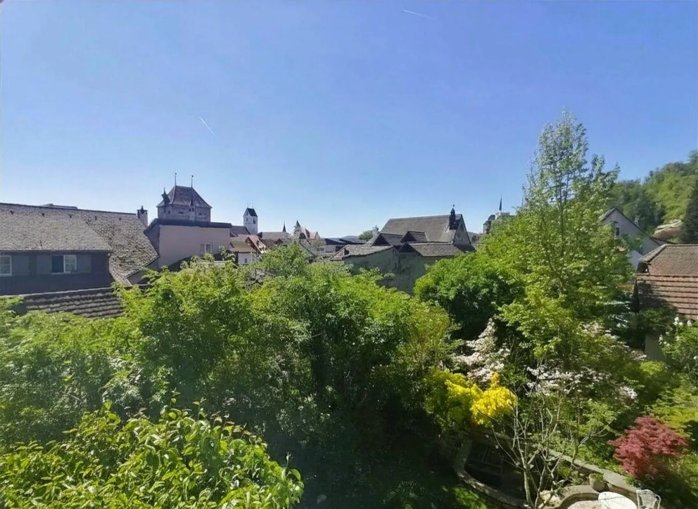 Moderno appartamento di 4,5 stanze in una posizione soleggiata a Brugg - Foto 2 di 11