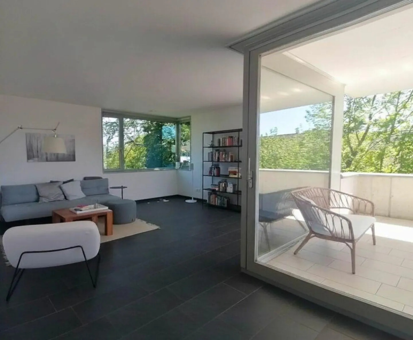 Moderno appartamento di 4,5 stanze in una posizione soleggiata a Brugg - Foto 5 di 11