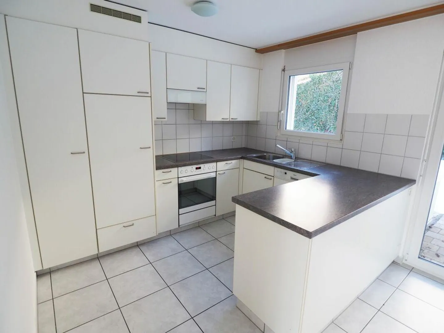Appartamento familiare spazioso nel verde! - Foto 2 di 12