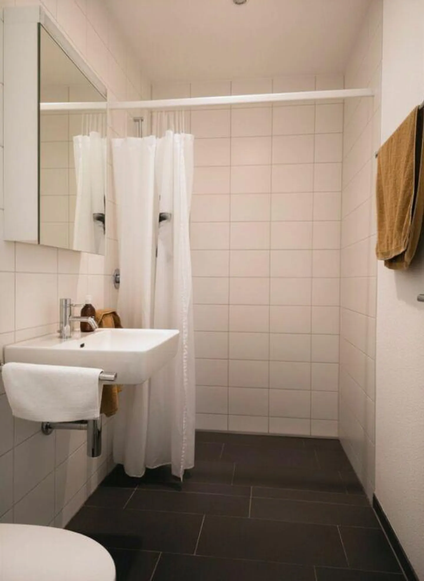 Moderno appartamento di 4,5 stanze in una posizione soleggiata a Brugg - Foto 11 di 11
