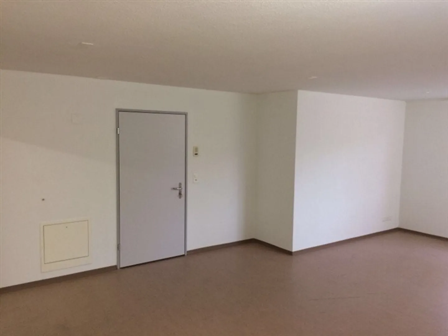 Spazio in affitto al piano terra - Foto 8 di 11