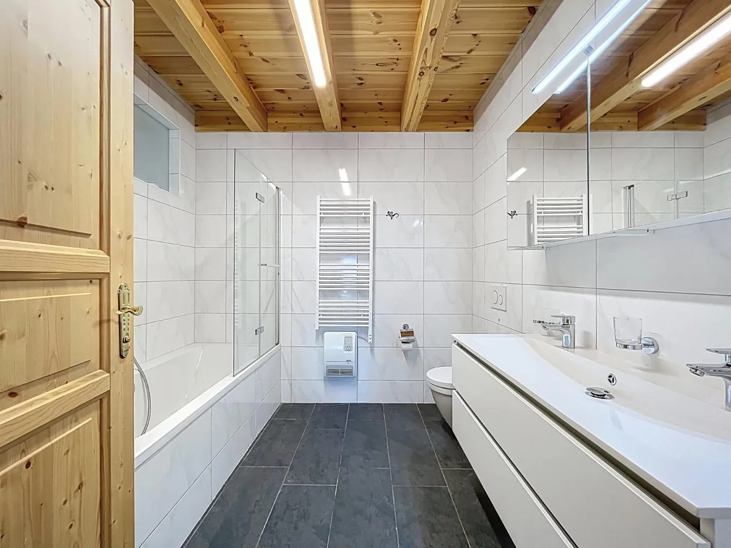 Chalet moderne avec vue imprenable sur les Alpes - Photo 6 sur 13