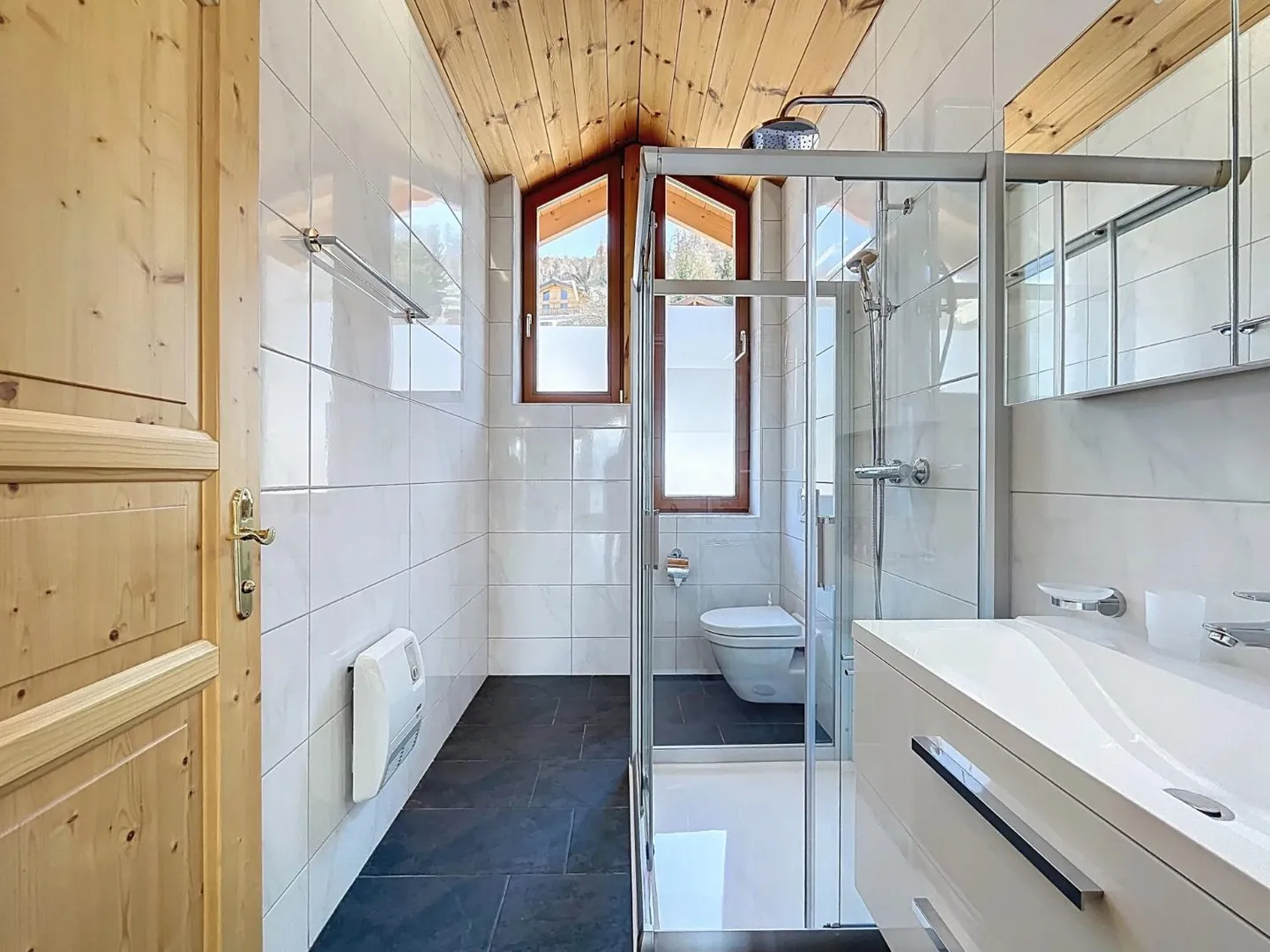 Chalet moderne avec vue imprenable sur les Alpes - Photo 12 sur 13