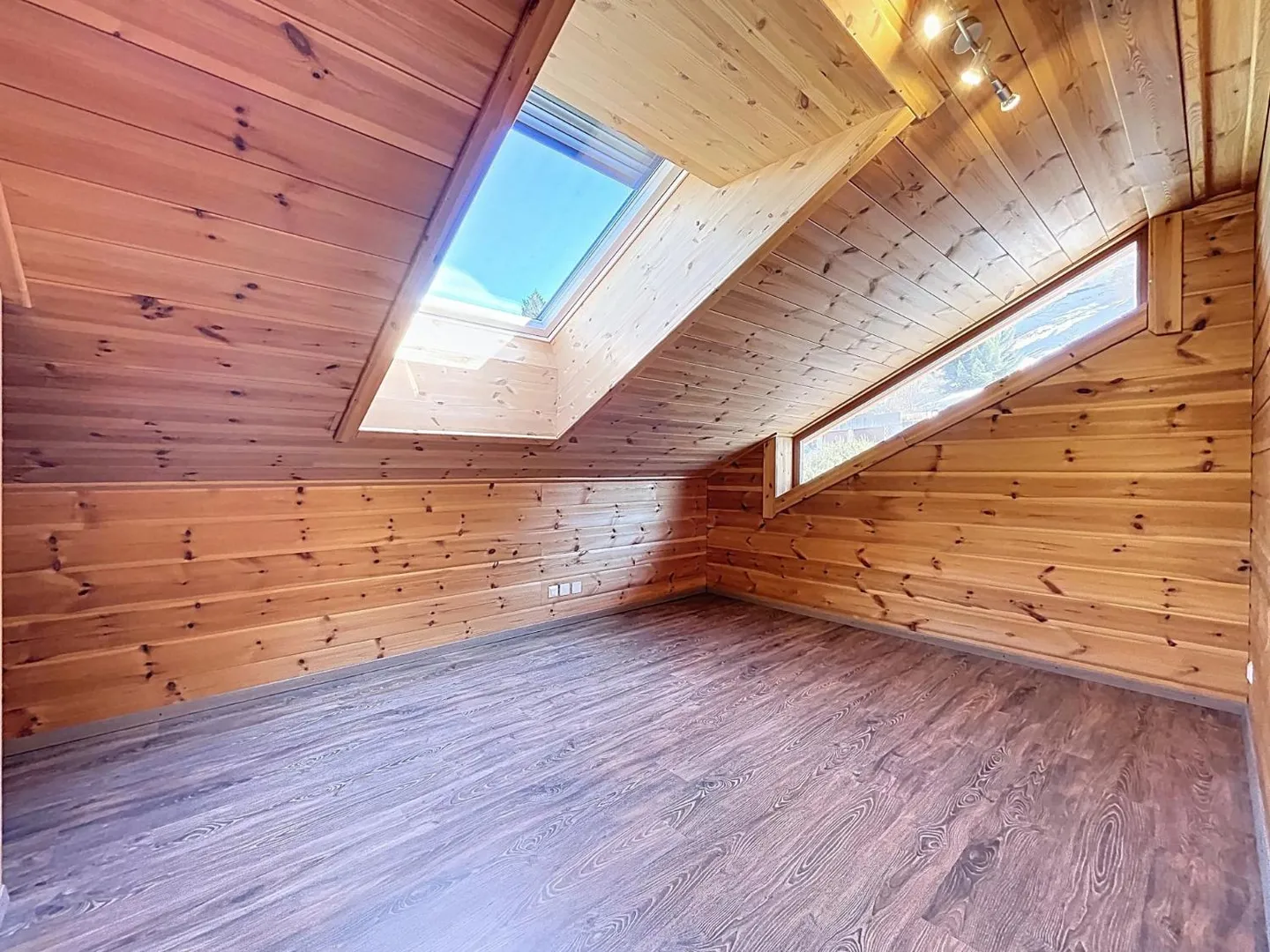 Chalet moderne avec vue imprenable sur les Alpes - Photo 11 sur 13