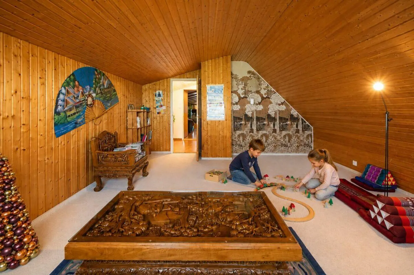 Paradise familial exclusif avec piscine et vue dégagée - maison individuelle spacieuse de 10 pièces à Bergdietikon - Photo 24 sur 27