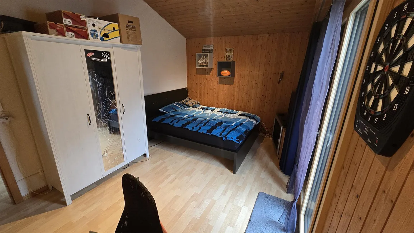 Geräumiges Familienhaus mit Pool - Foto 13 von 26
