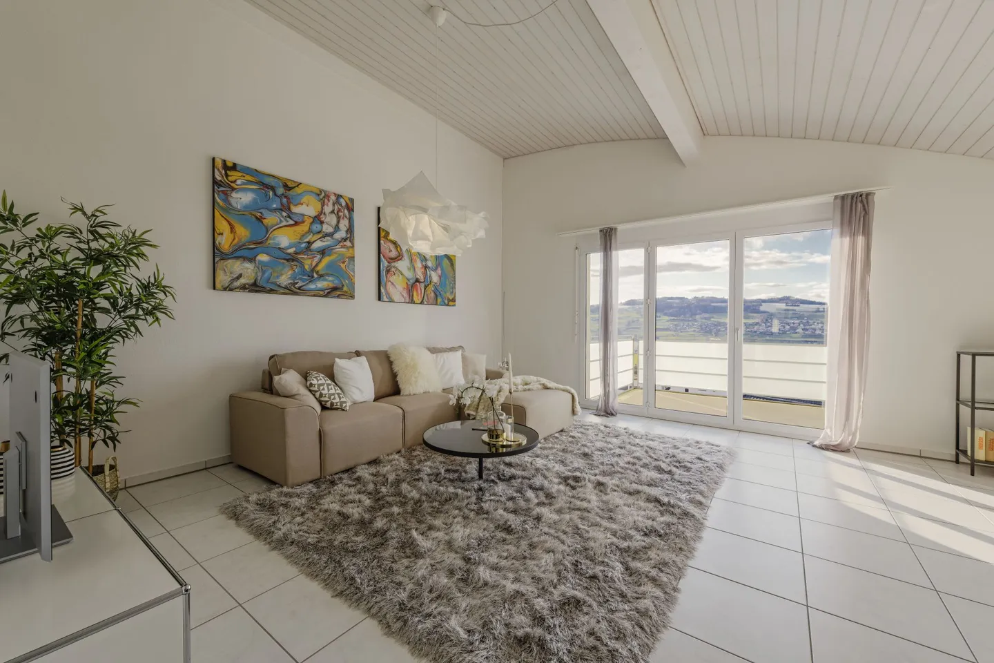 Attraktive Wohnung mit See- und Weitblick im wunderbaren Meisterschwanden - Photo 1 sur 15