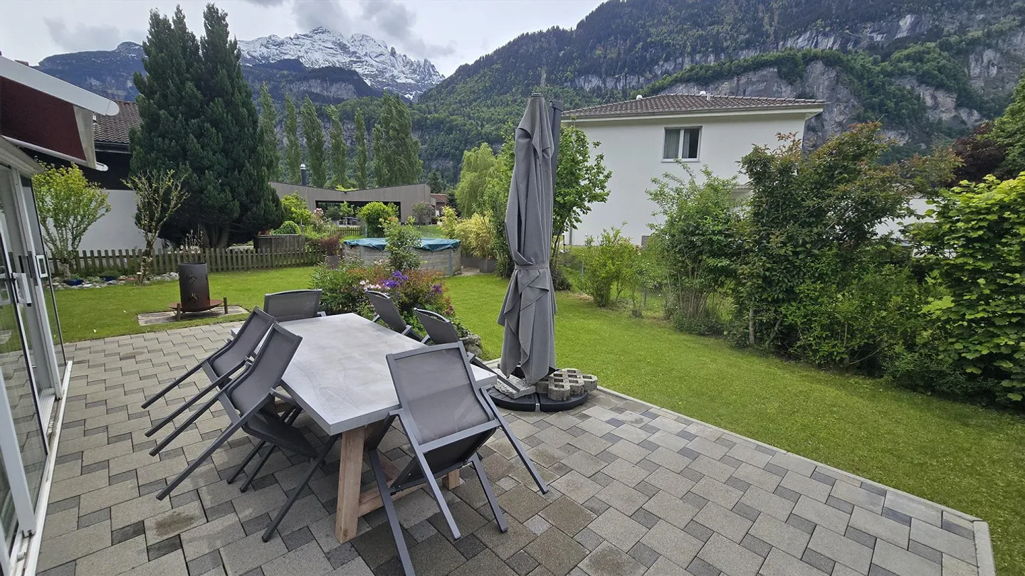 Geräumiges Familienhaus mit Pool - Foto 17 von 26