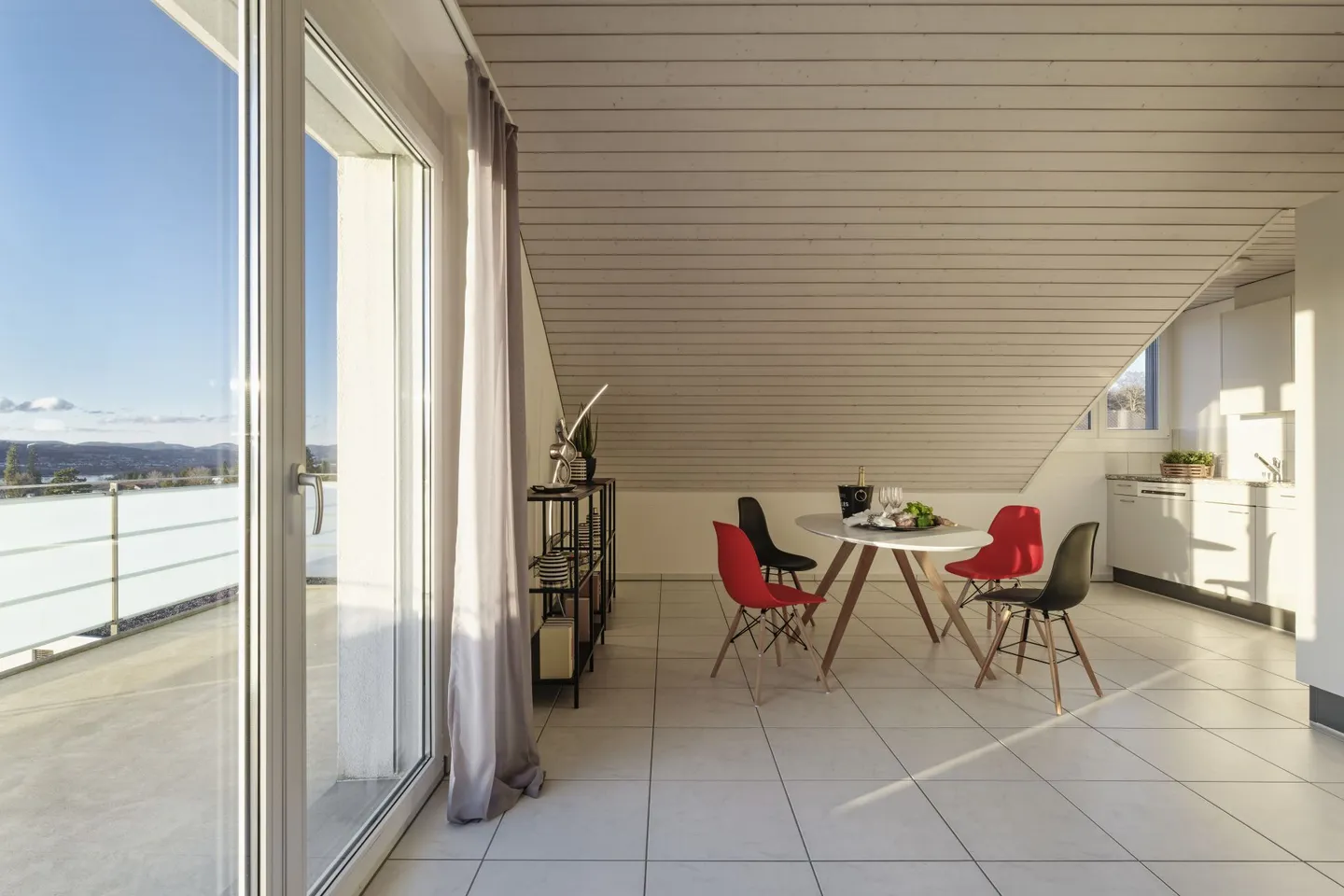 Attraktive Wohnung mit See- und Weitblick im wunderbaren Meisterschwanden - Photo 4 sur 15