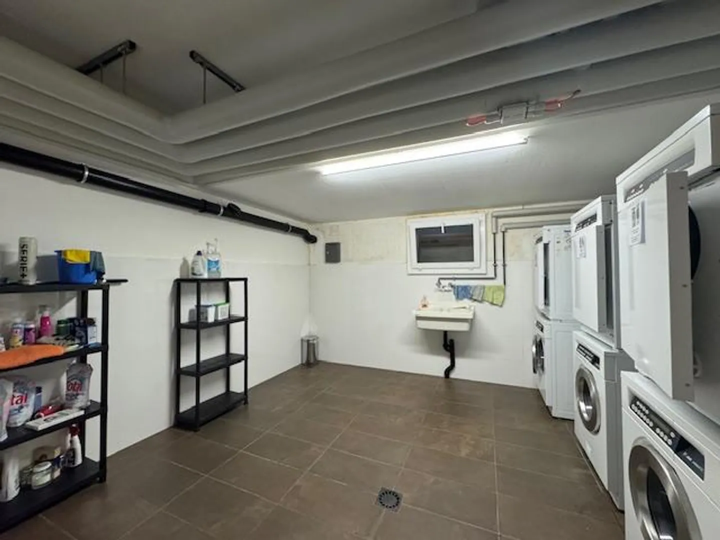Schönes Dachgeschoss mit 6,5 Zimmern und einer großen Mezzanine im Zentrum von Founex - Foto 13 di 13