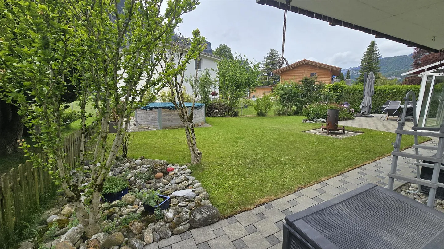 Geräumiges Familienhaus mit Pool - Foto 18 von 26