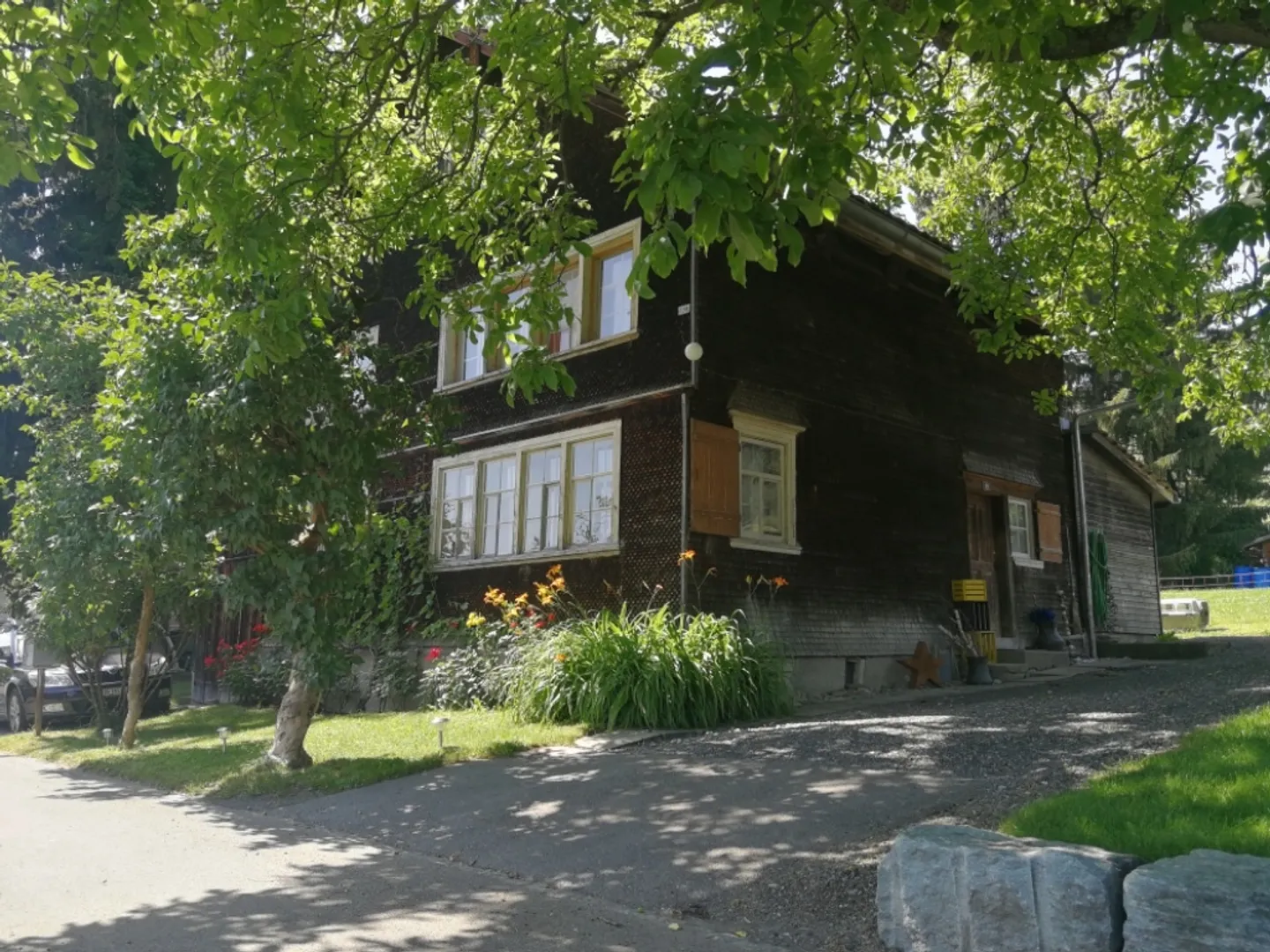 Old 4 1/2 Room Wooden House - Photo 14 of 14