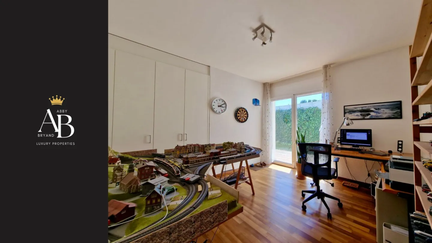 Beeindruckende Freistehende Villa mit Seeblick - Foto 9 von 13
