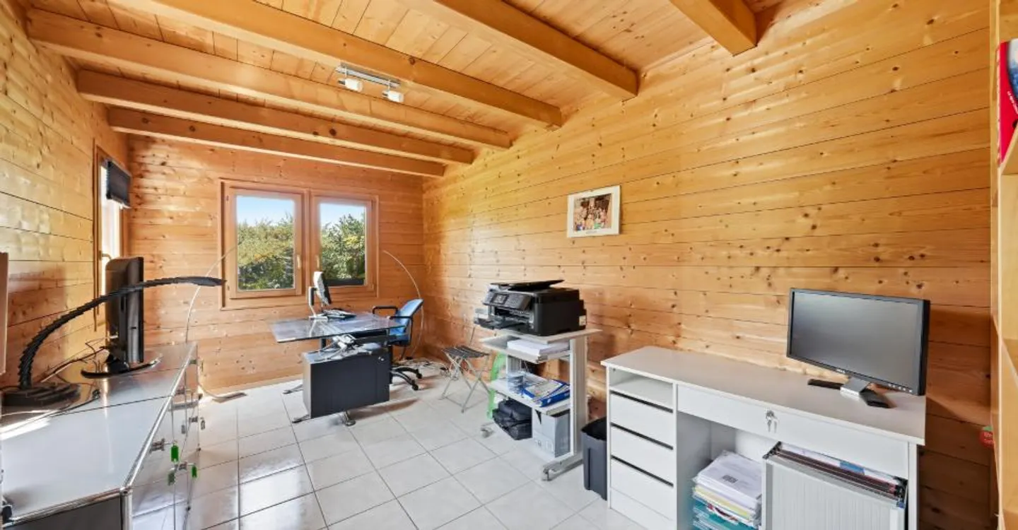 15 minutes from Monthey - Magnificent individual villa - Photo 9 of 9